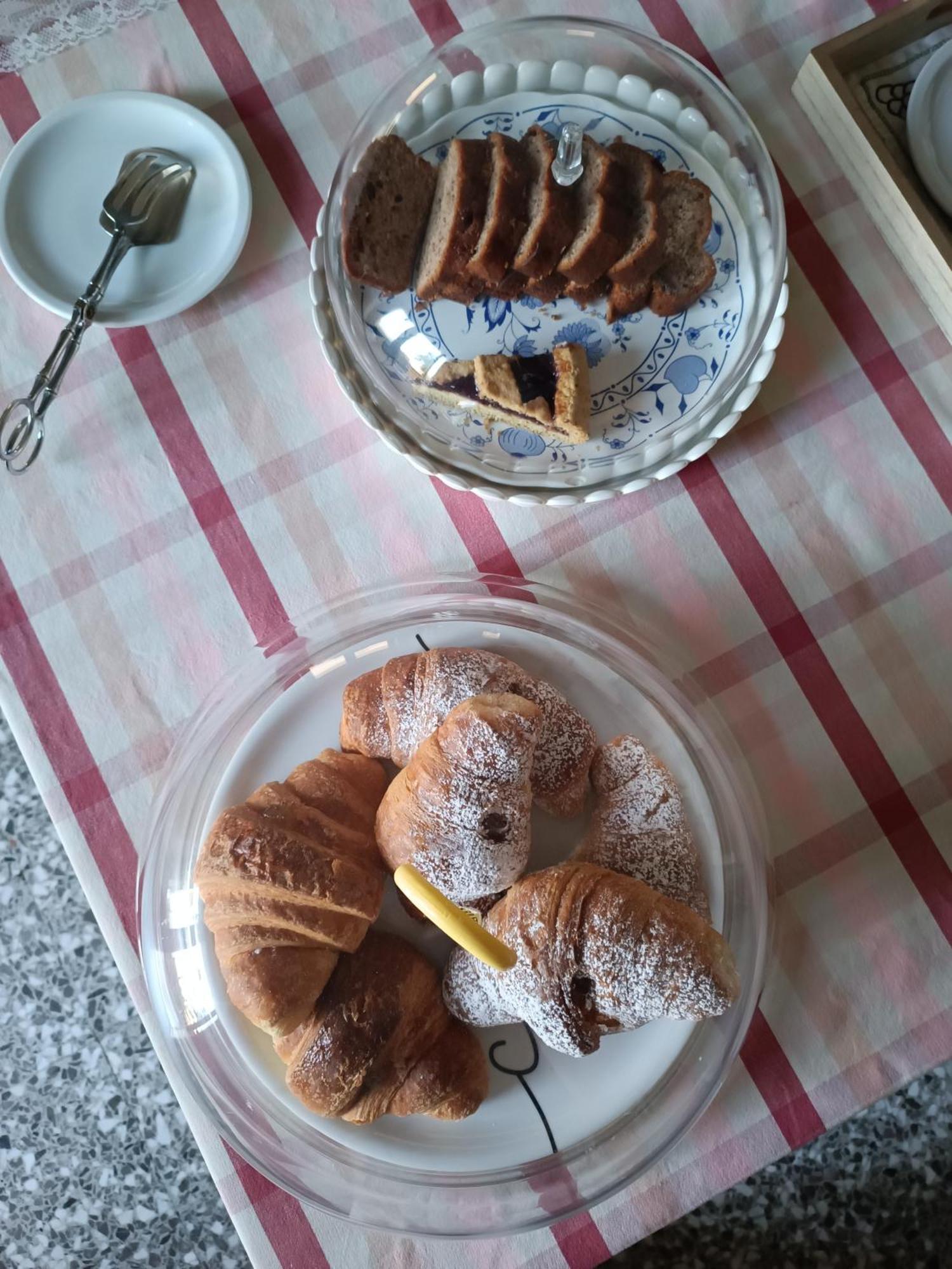 B&B De Angelis 吉诺萨滨海 外观 照片